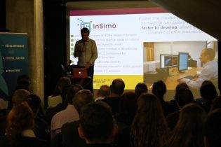 CEO, Jérémie Allard, presenting InSimo and the Project diSplay at Strasbourg Startups Meetup